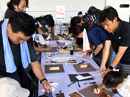 銅板レリーフづくり【富山県建築板金技能士会】