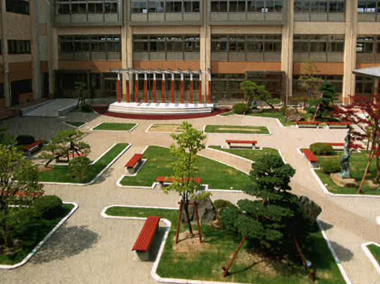 砺波市立出町中学校　植栽工事